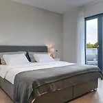 Omnia Villa *