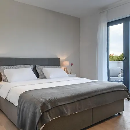 Omnia Villa *